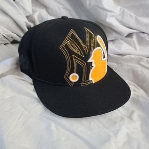 New era Yankees hat. Size 7 1/2